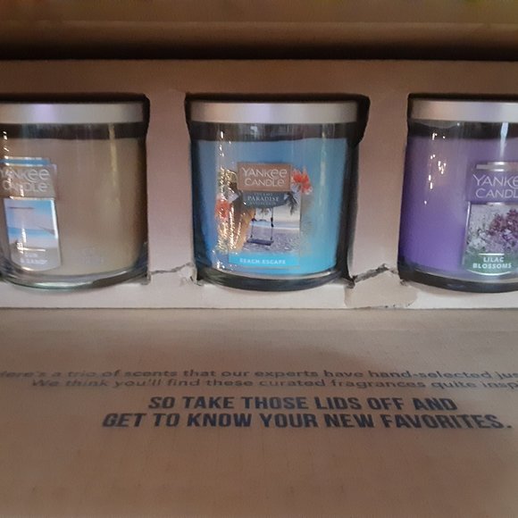 🔥YANKEE CANDLE THREE 7 OZ CANDLES